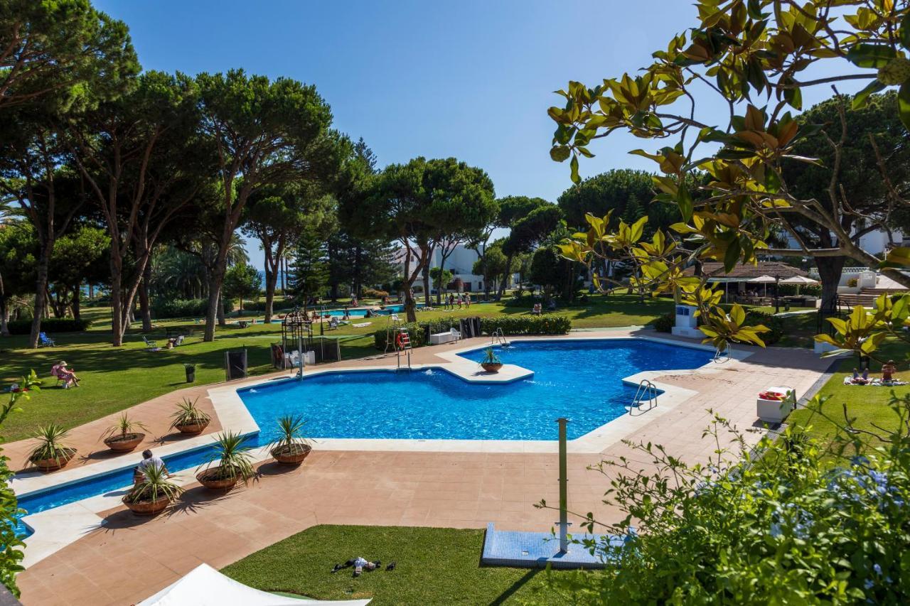 Beachfront Luxury Appartment, Playas Del Duque, Puerto Banus, * Marbellac